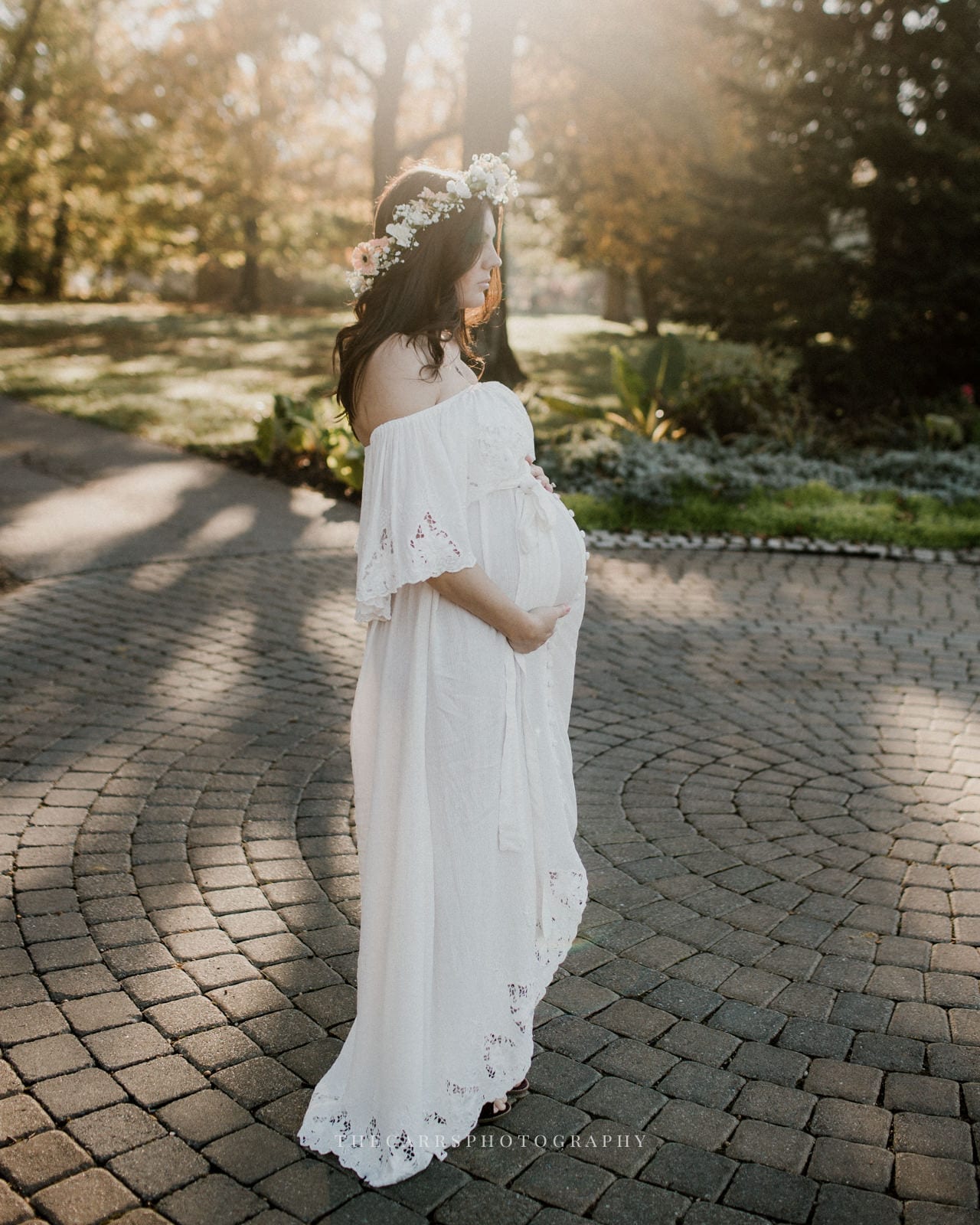 pregnant woman in flower crown - dayton ohio maternity photographer