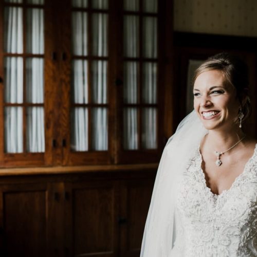 bride smiling by Dayton Ohio Photographer Kera Estep