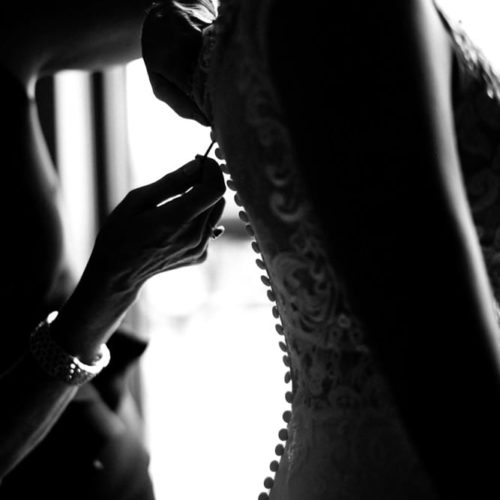 bride getting ready by Michael Carr Ohio Wedding and Engagement Photographer
