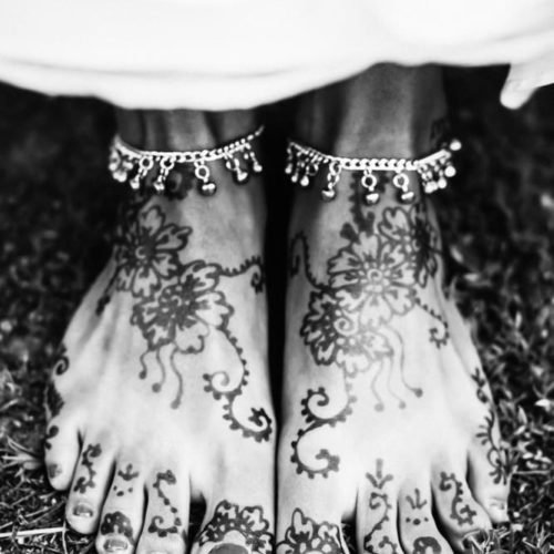 brides feet with henna by Alex Grodkiewicz Dayton Ohio Wedding and Engagement Photographer
