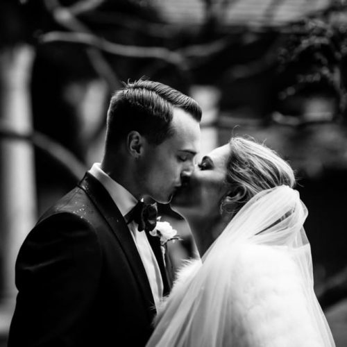 bride and groom kissing by Dayton Ohio Wedding Photographer Josh Ohms