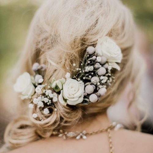 close up of bride's hair with flowers by Dayton Ohio Wedding Photographer Josh Ohms