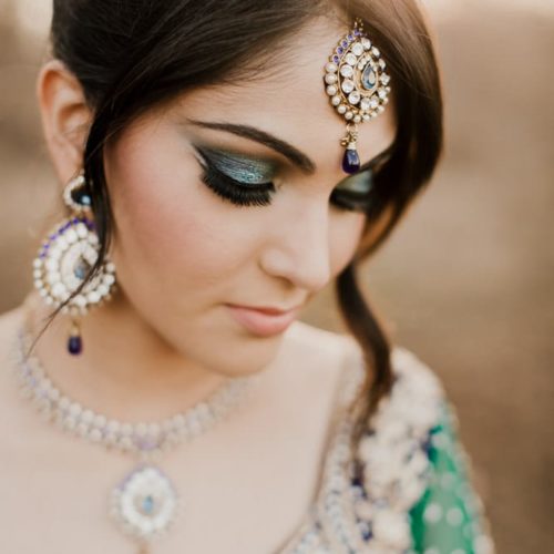 close up of bride's jewelry and makeup by Dayton Ohio Wedding Photographer Josh Ohms