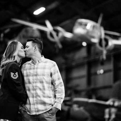 couple kissing by Dayton Ohio Wedding Photographer Josh Ohms