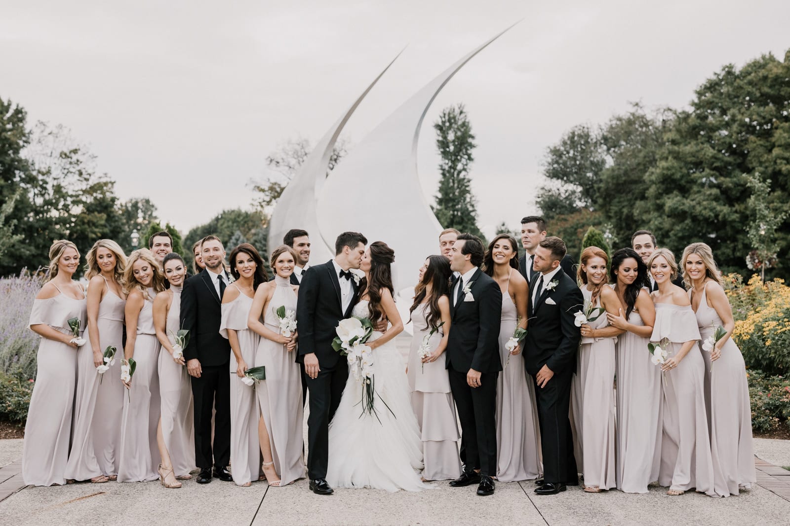 bride groom and bridal party at Franklin Park Conservatory Wedding by Columbus Wedding Photographer