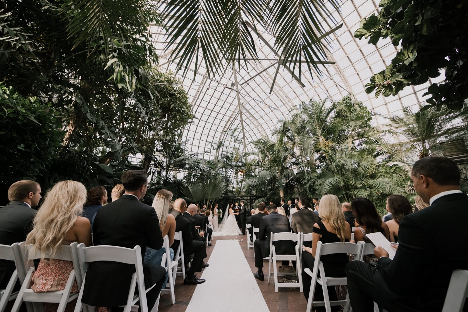 ceremony aisle at Franklin Park Conservatory Wedding by Columbus Wedding Photographer